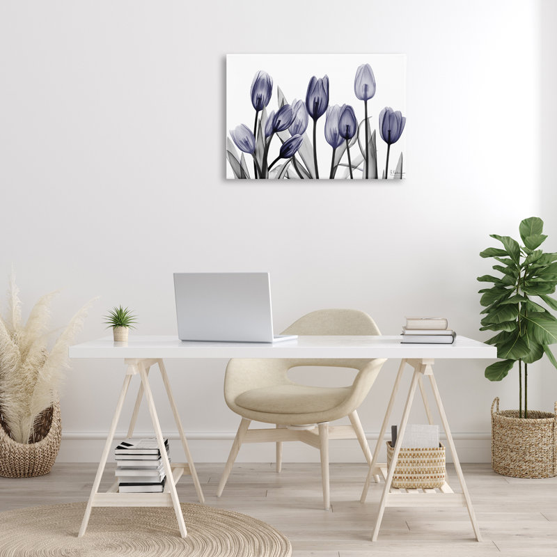 «Dramatic Dusk Blue Tulips», art mural par Albert Koetsier, H 20 po x l 30 po