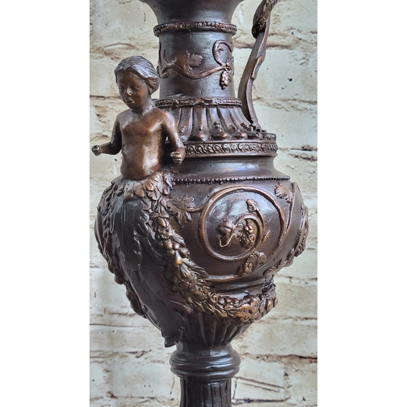 Statue bronze en bronze avec urne et porte signée par Falconet