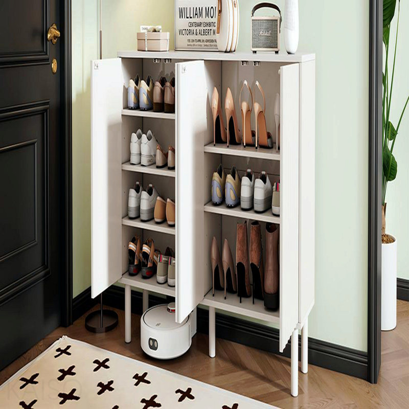 Armoire à chaussures minimaliste avec 5 pieds en bois massif, armoire buffet de style crème avec portes cannelées, grande armoire de rangement à 4 portes avec tablettes réglables pour le salon, blanc