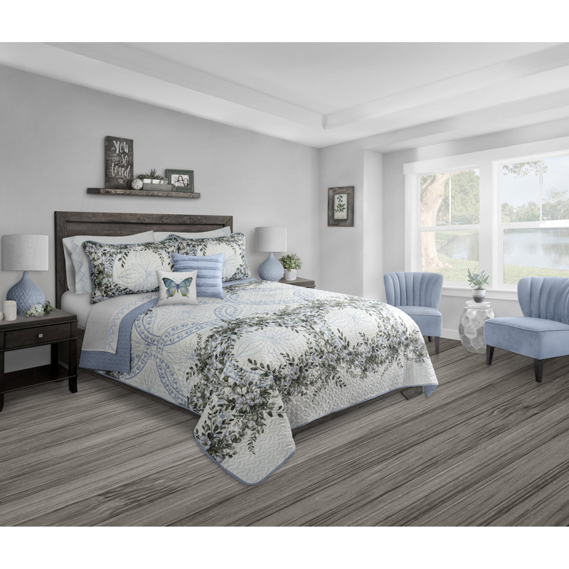 Garden Floral Quilt, King Quilt + 2 Shams, Blue