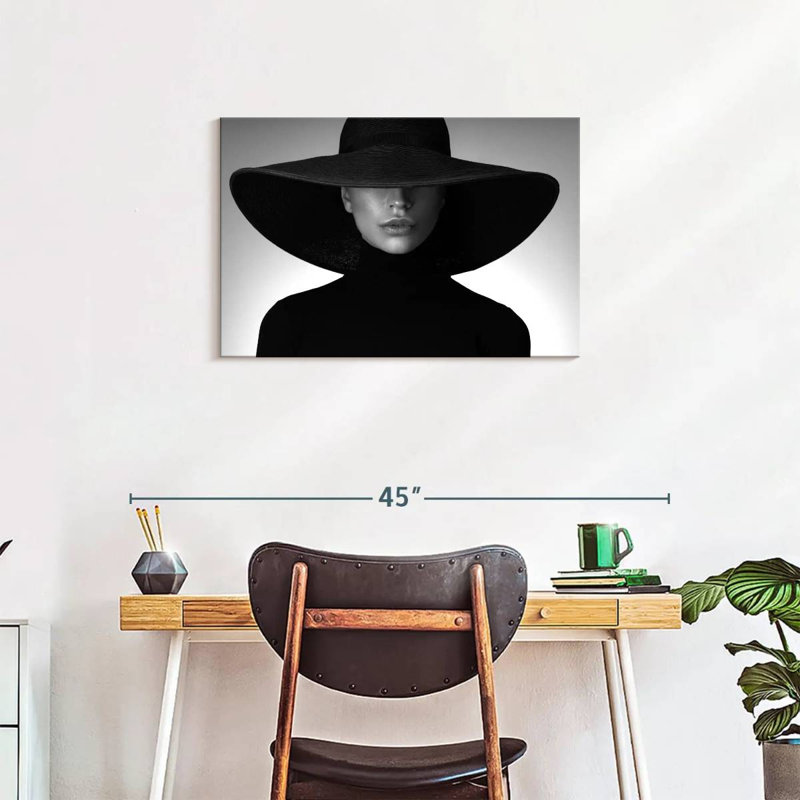 Leisha Noir Belle, 20" H x 30" W