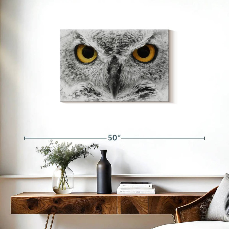 Hibou Brampt regardant fixement, H 20 po x l 30 po