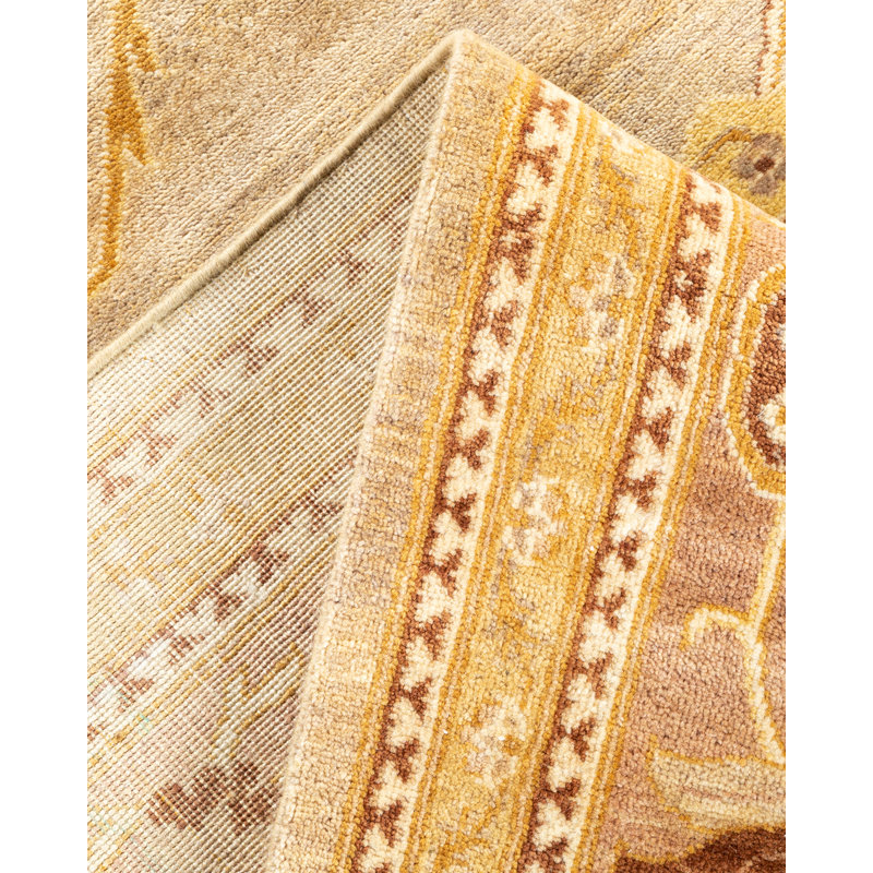 Tapis beige noué à la main de conception unique 8 pi 2 po x 10 pi 5 po Shateara