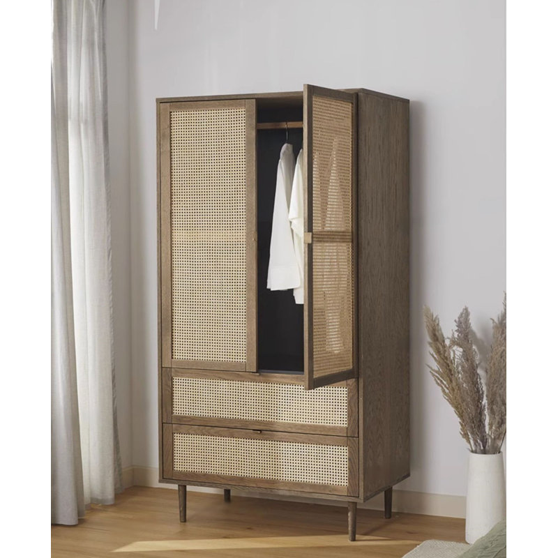 Garde-robe simple et luxueuse, Noyer