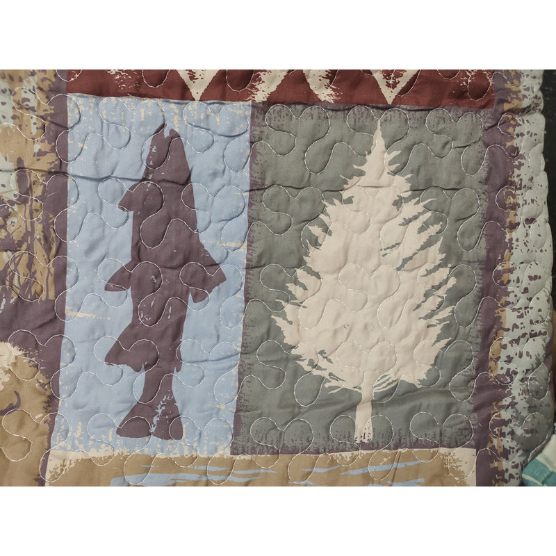 It's a Wildlife Patchwork Woodland Animals Lake Cabin Outdoor Theme Decorative Quilt Bedding Set, King Quilt + 2 King Shams