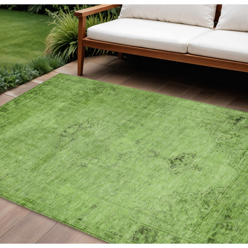 Tapis intérieur / extérieur oriental lavable vert et olive 8 pi x 10 pi HomeRoots