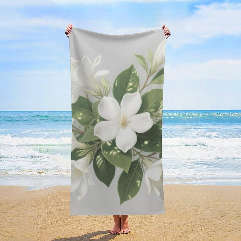 Serviette de plage à séchage rapide en microfibre à motif floral et feuilles blanches, 36 x 72 po
