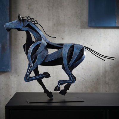 Sculpture de cheval en métal faite à la main