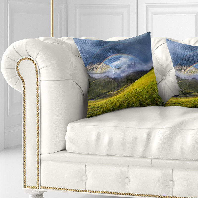Coussin Rainbow in Mountain Valley, 16 po x 16 po, Coussin décoratif