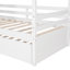 Lit simple avec structure en bois et lit gigogne, parfait pour les chambres élégantes et peu encombrantes