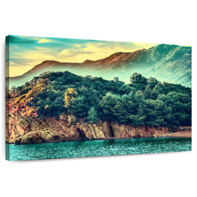 Gillard Montenegro Mountain Retro View