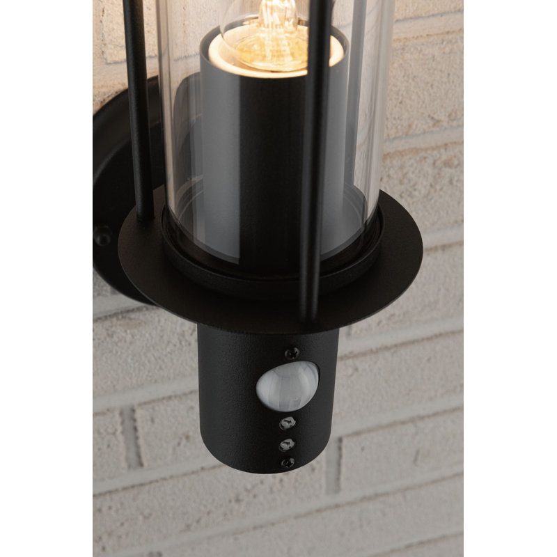 Outdoor Wall Lantern