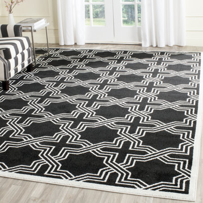 Mclaughlin Geometric Hand Woven Indoor / Outdoor Area Rug