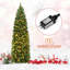 Arbre de Noël vert avec lumières DEL et pommes de pin-529269980