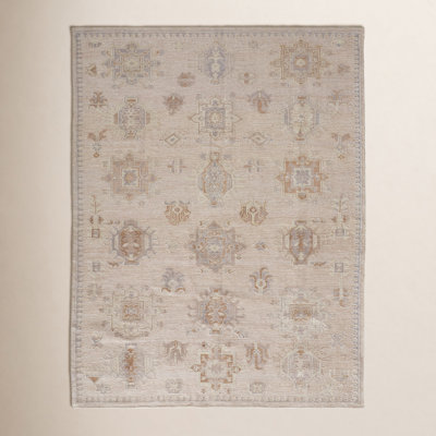 Winslet Beige Ivory Hand-Knotted Oriental Rug