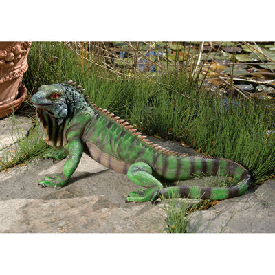 Iggy the Iguana Statue