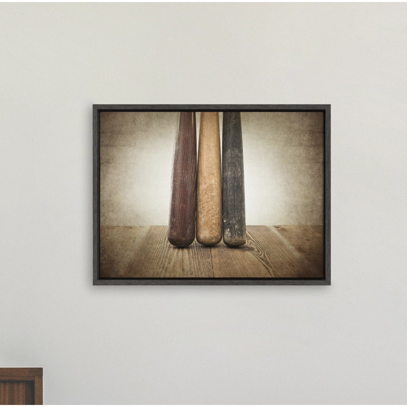 «Three Vintage Bats» par Saint and Sailor Studios, reproduction d'art sur toile encadrée
