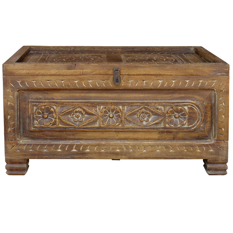 Asis Blanket Chest