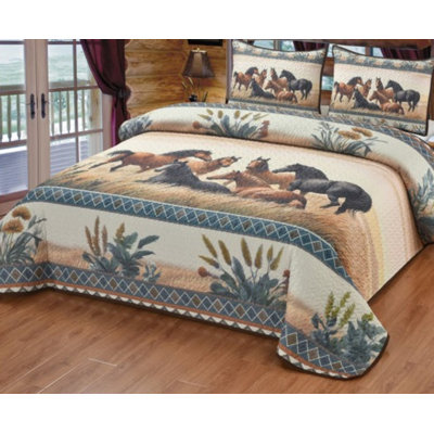 Wild Horse Prairie Queen Quilt Set with 2 Pillow Shams