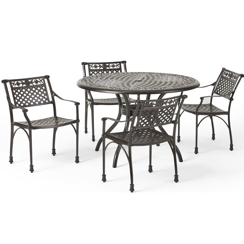 4 - Person Patio Dining Set with Round Table