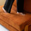 Coussin orange modulaire en velours côtelé