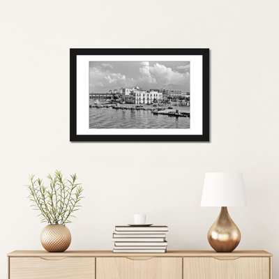 «1930s-1940s View from the Bay Havana Cuba» par Vintage Images - impression sur toile tendue