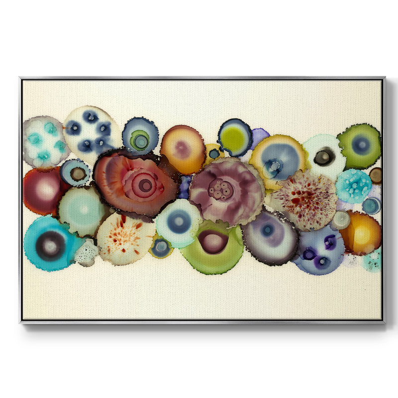Chemin rouge sur toile, Cadre flottant argent, H 25 po x l 17 po x P 2 po