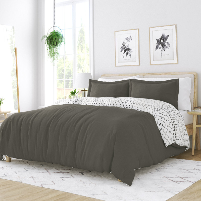 Gray and White Geometric Pattern King/Cal King Duvet Cover Set