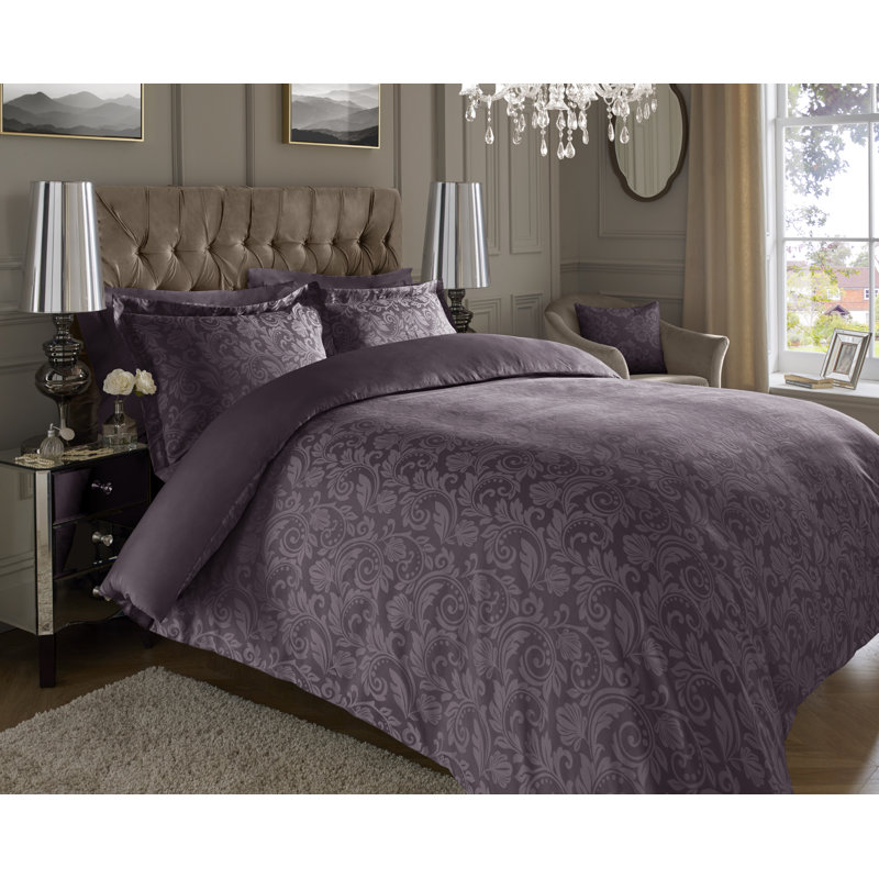 Dillsboro Damask Duvet Cover Set with Pillowcases, Double - 2 Standard Pillowcases, Plum