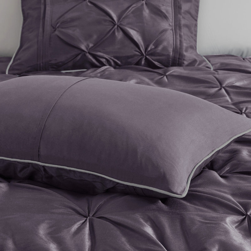 Ensemble de literie élégant en polyester 7 pièces, prune, pour les chambres luxueuses
