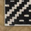 Tapis noir lavable à la machine-107939248