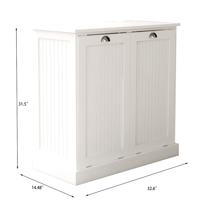 Armoire à linge en bois avec poignées