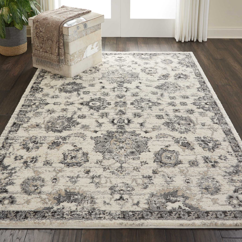 Tapis crème d'inspiration persane Lashanda, Rectangle 5 pi 3 po x 7 pi 3 po