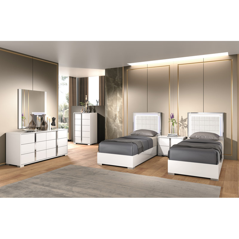 Upholstered Platform Storage Bed, White, Full