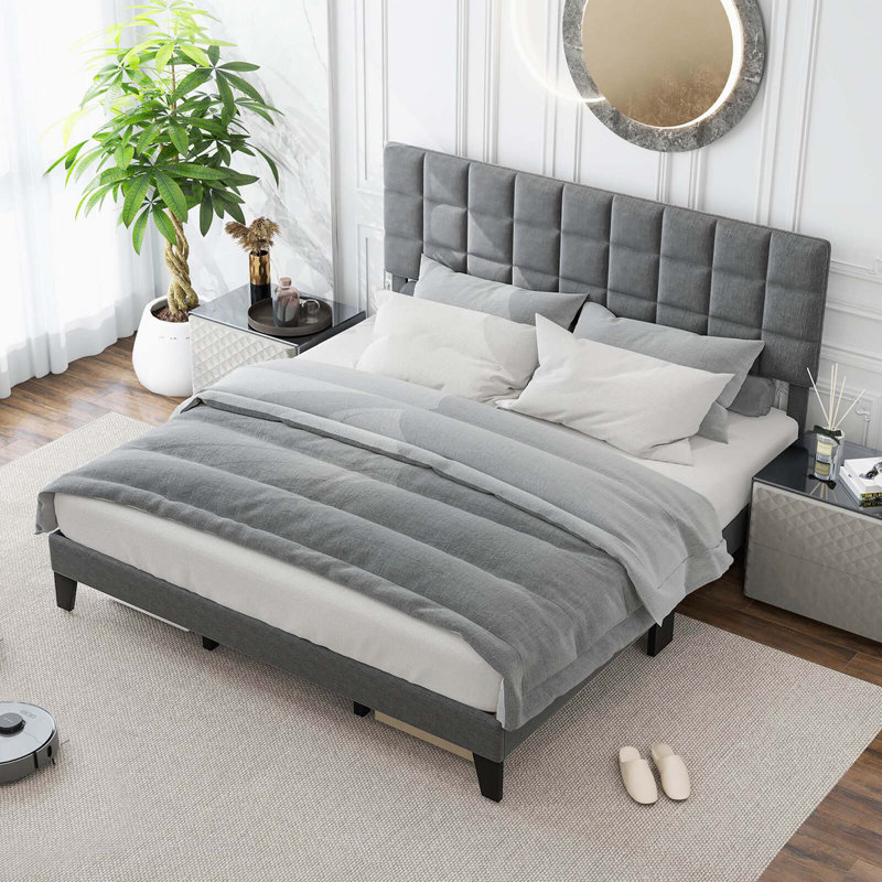 Lit plateforme tapissier avec tête de lit, Très grand lit