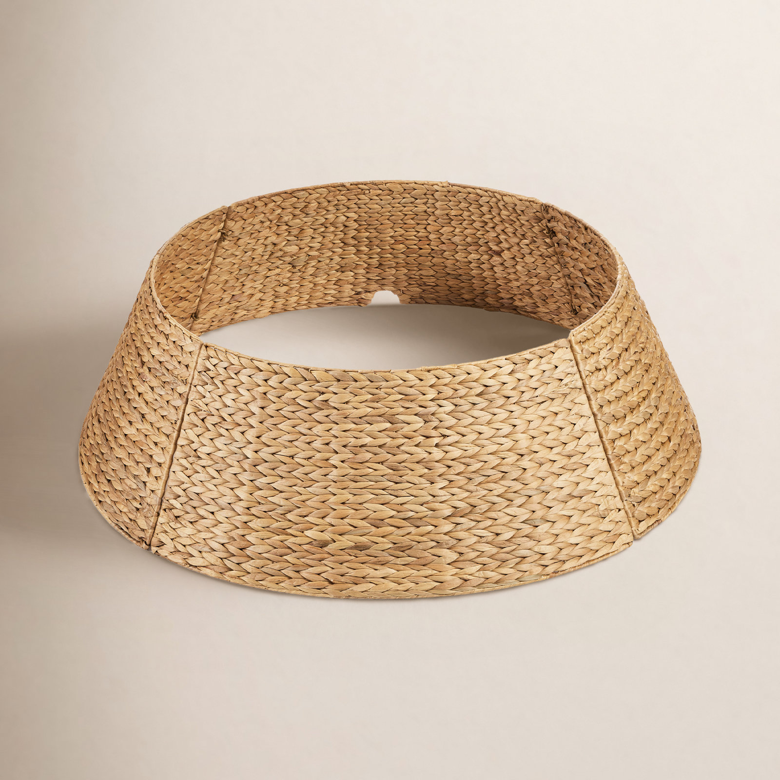 Woven Tree Collar, Tan, 11" H x 36" W