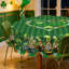 Nappe St. Patrick's Day Gnome - housse en tissu vert à carreaux et trèfles, nappe ronde / rectangulaire réutilisable pour les fêtes de la Saint-Patrick, brunch | Nappe sur le thème de la Saint-Patrick avec motif de gnome de lutin, convient aux tables de salle à manger-1971685391