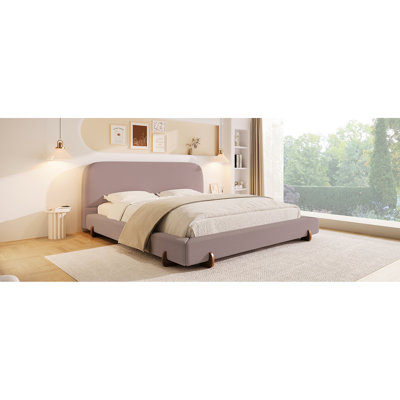 Structure de très grand lit en velours rose, lit épais de 4 pouces, pieds en bois d'hévéa brun et confortable pour les côtés de la chambre à coucher, peau