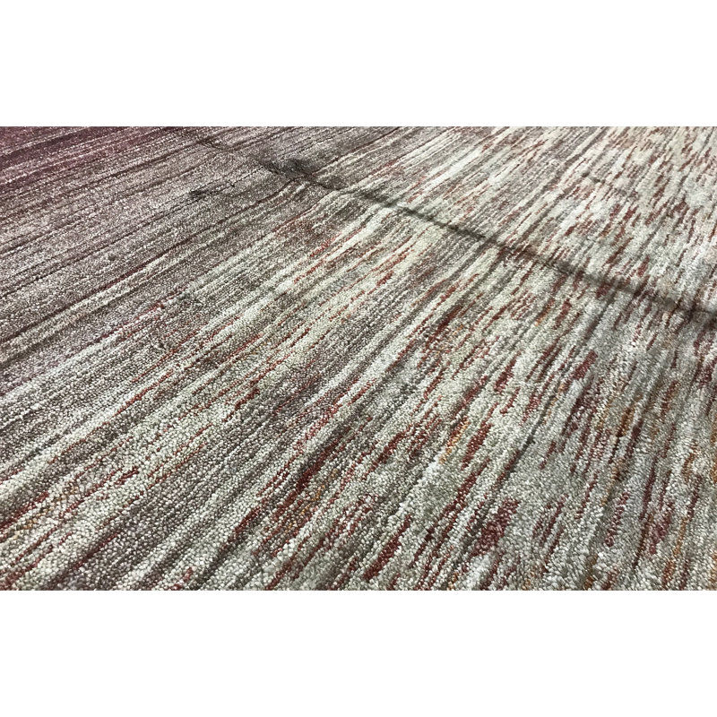Area Rug in Brown/Rust