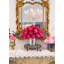 Grand arrangement de fausses fleurs de Austin