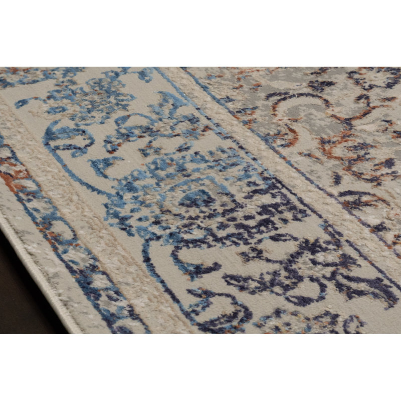 Layana Oriental Indoor Rug, Rectangle 6'7" x 9'6"