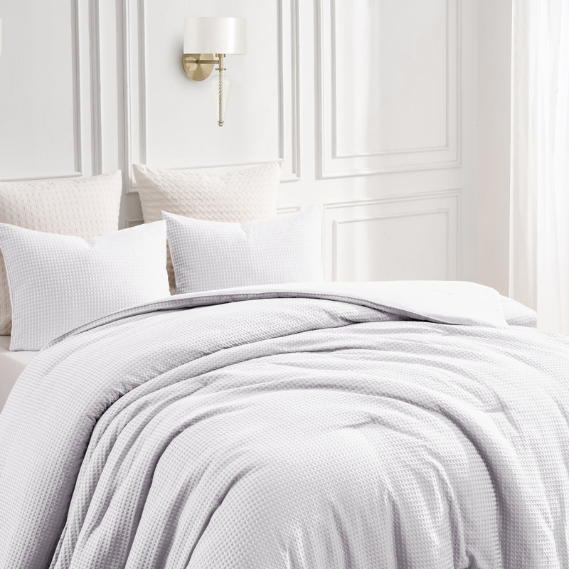 Ensemble d'édredon 3 pièces Kathy Ireland Waffle, Édredon pour grand lit + 2 taies décoratives pou, Blanc