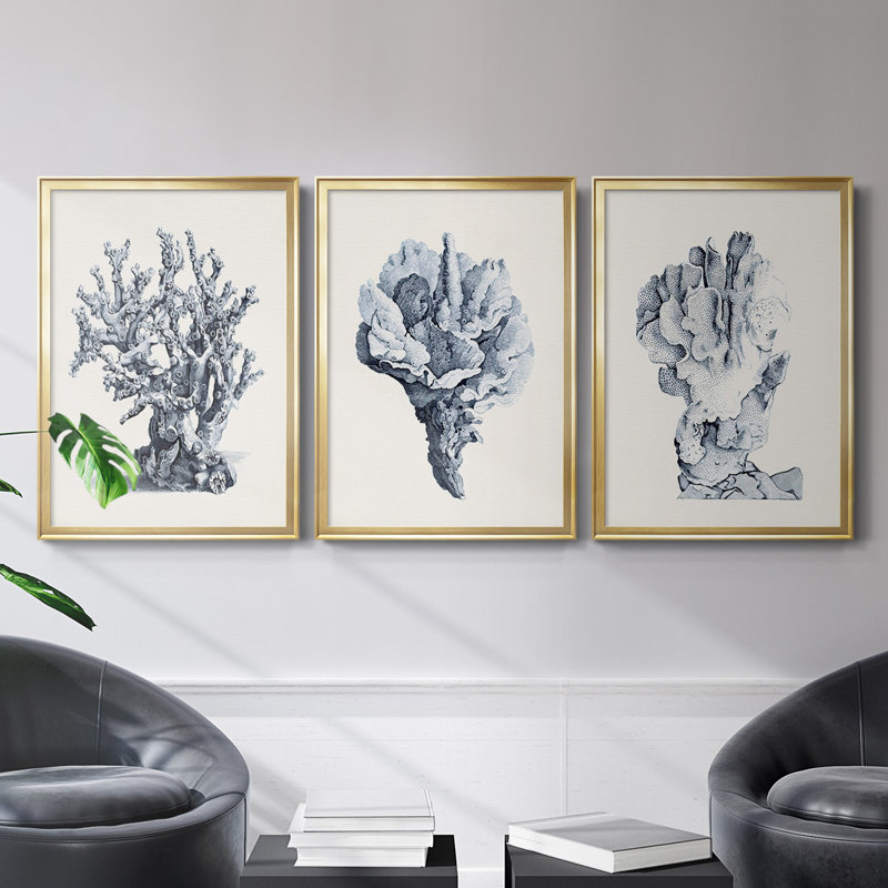 Toile encadrée bleue antique Coral II - prête à être accrochée, Or, H 42,5 po x l 91,5 po x P 1,25 po