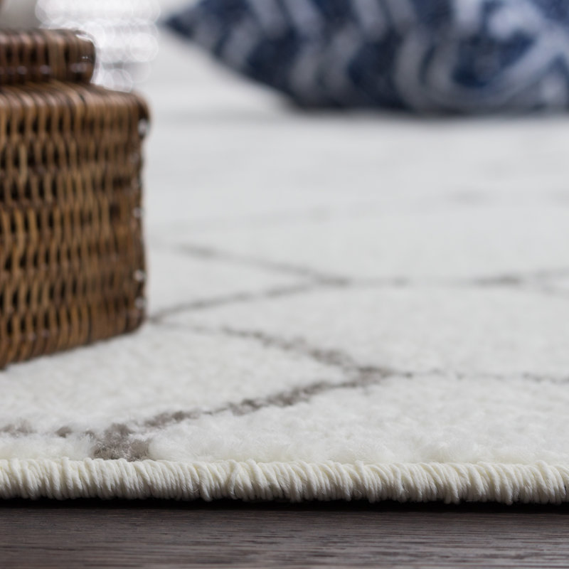 Wetzler Indoor Rug, Rectangle 3'3" x 4'11"