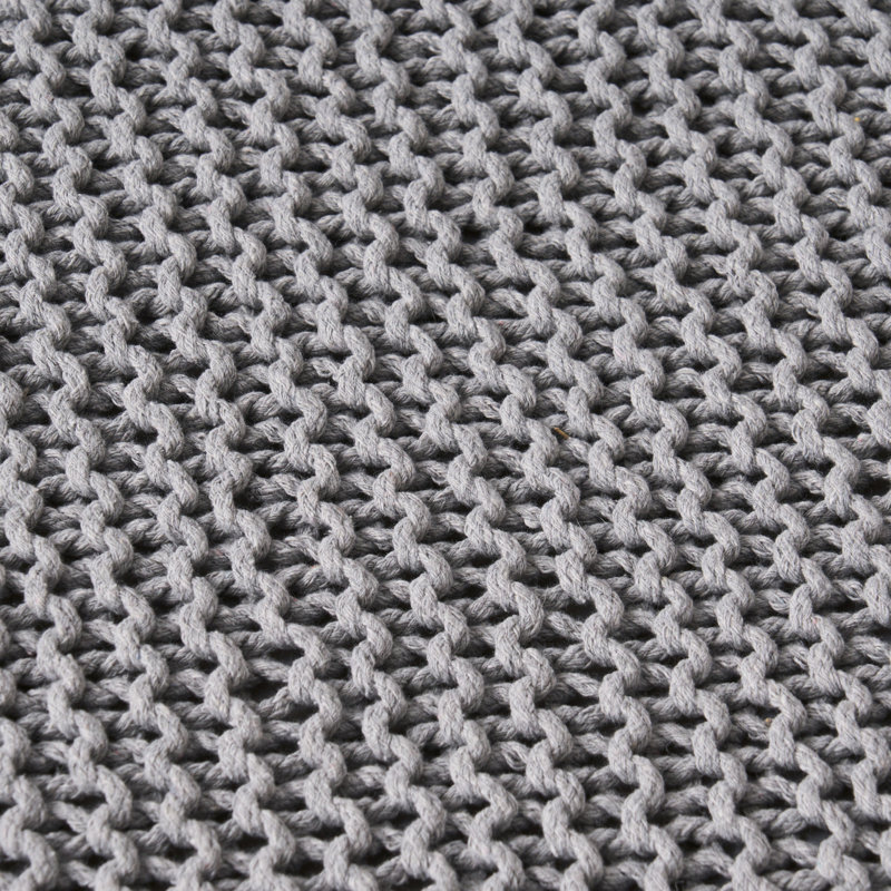 Tabouret de pieds tricoté à la main en fil de coton gris - taille 16,68 pouces, doux et invitant, fabriqué à la main, profond, large, grand