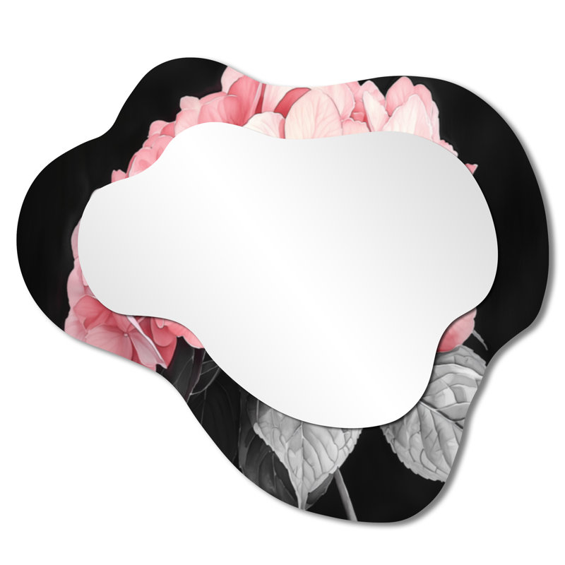 Hortensias avec une douce rose Bloom I - miroir mural asymétrique hydrangée, miroir de coiffeuse traditionnel, imprimé sur métal