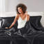 Drap-housse noir luxueux 100% satin, 7 pièces, froissé, doux pour la peau, - 1 plat, 2 ajustés, 4 taies d'oreiller, surface lisse, réduit les bris,