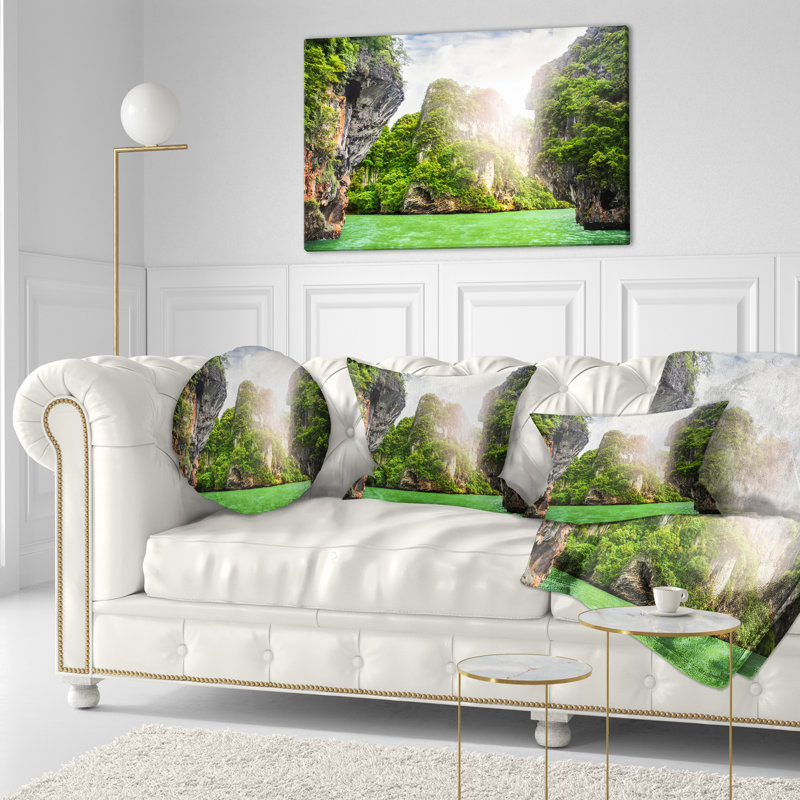 Coussin lombaire imprimé "Cave Rocks on Railay Beach"