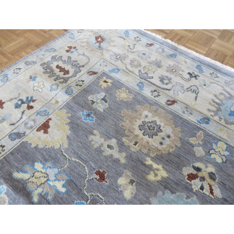 Tapis unique gris de 7 pi 11 po x 9 pi 11 po