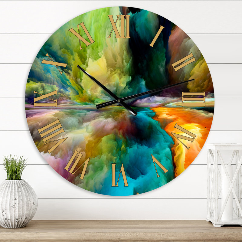 Horloge murale moderne avec dégradés colorés de montagnes et de nuages surréels, Surdimensionné